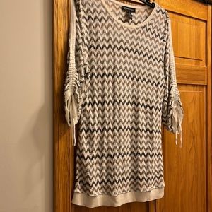 Inc Light weight spring shiny ladies sweater